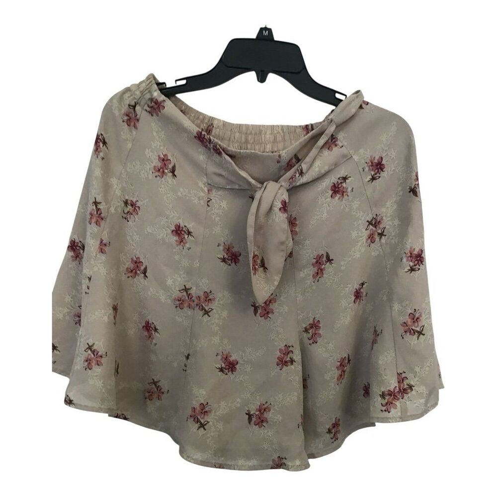 JR’S Tan Floral shorts size L
